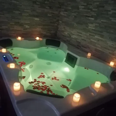 ヴィラ L'evasion Etoilee - Jacuzzi Sauna Hammam Bray-sur-Somme